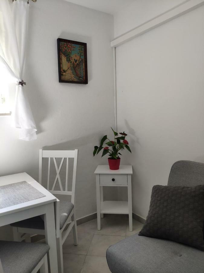 Apartment Zdenka Veli Losinj Exterior photo